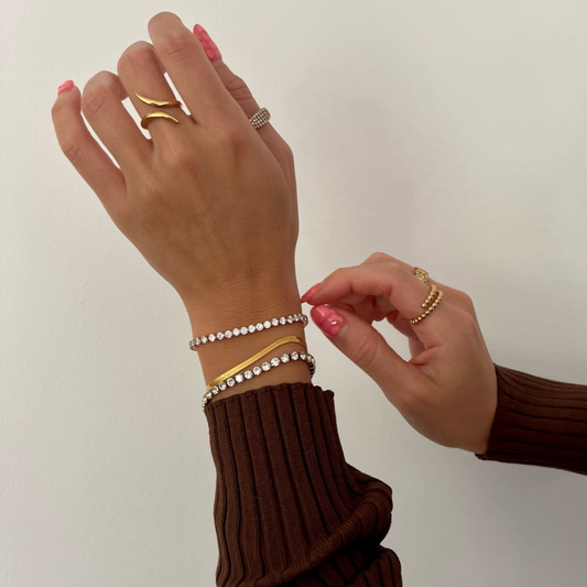Nic Herringbone Chain Bracelet