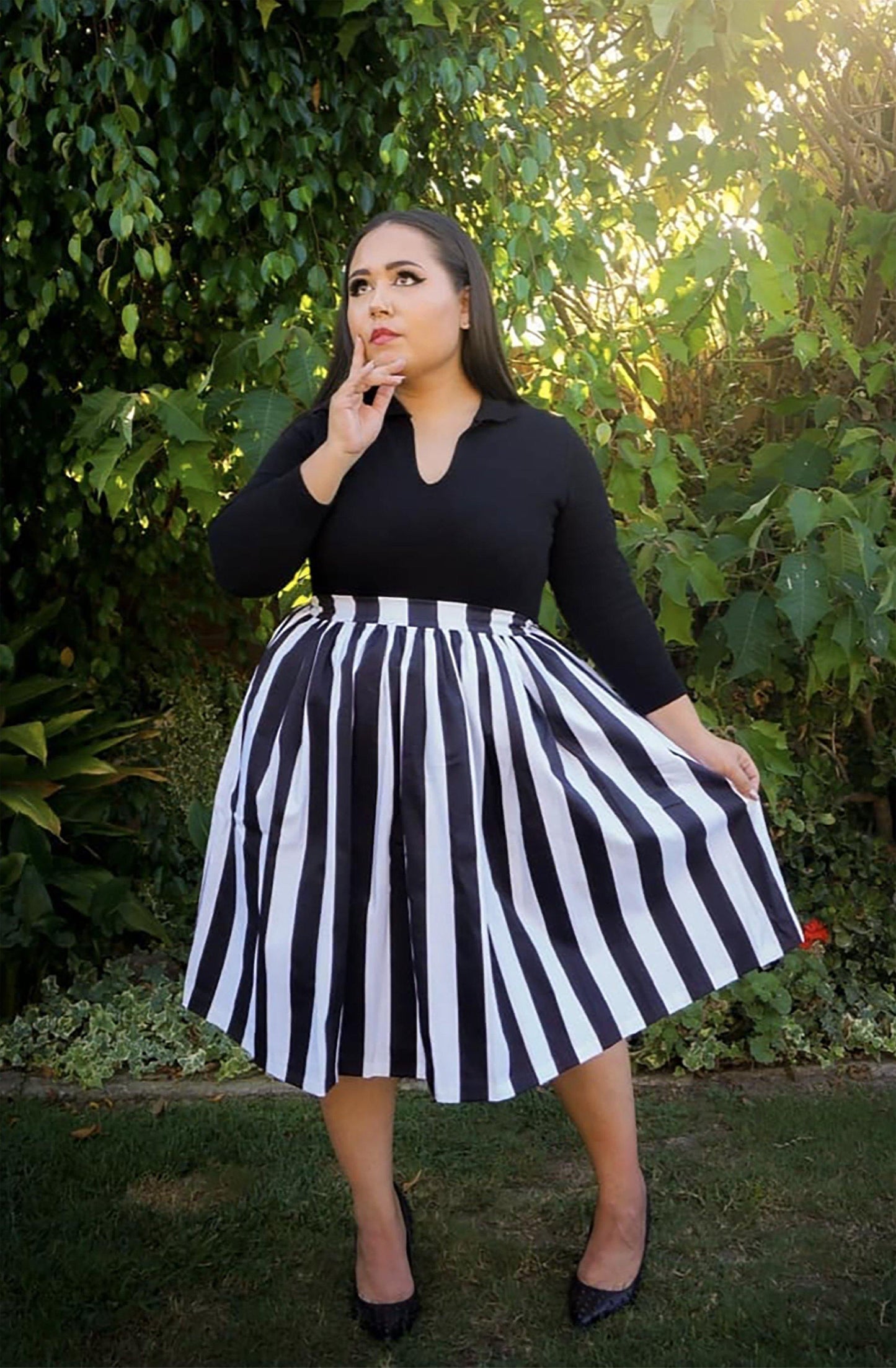 Bella Vintage Gathered Swing Skirt in Black and White Mark Stripe Cotton Sateen | Pinup Couture - pinupgirlclothing.com