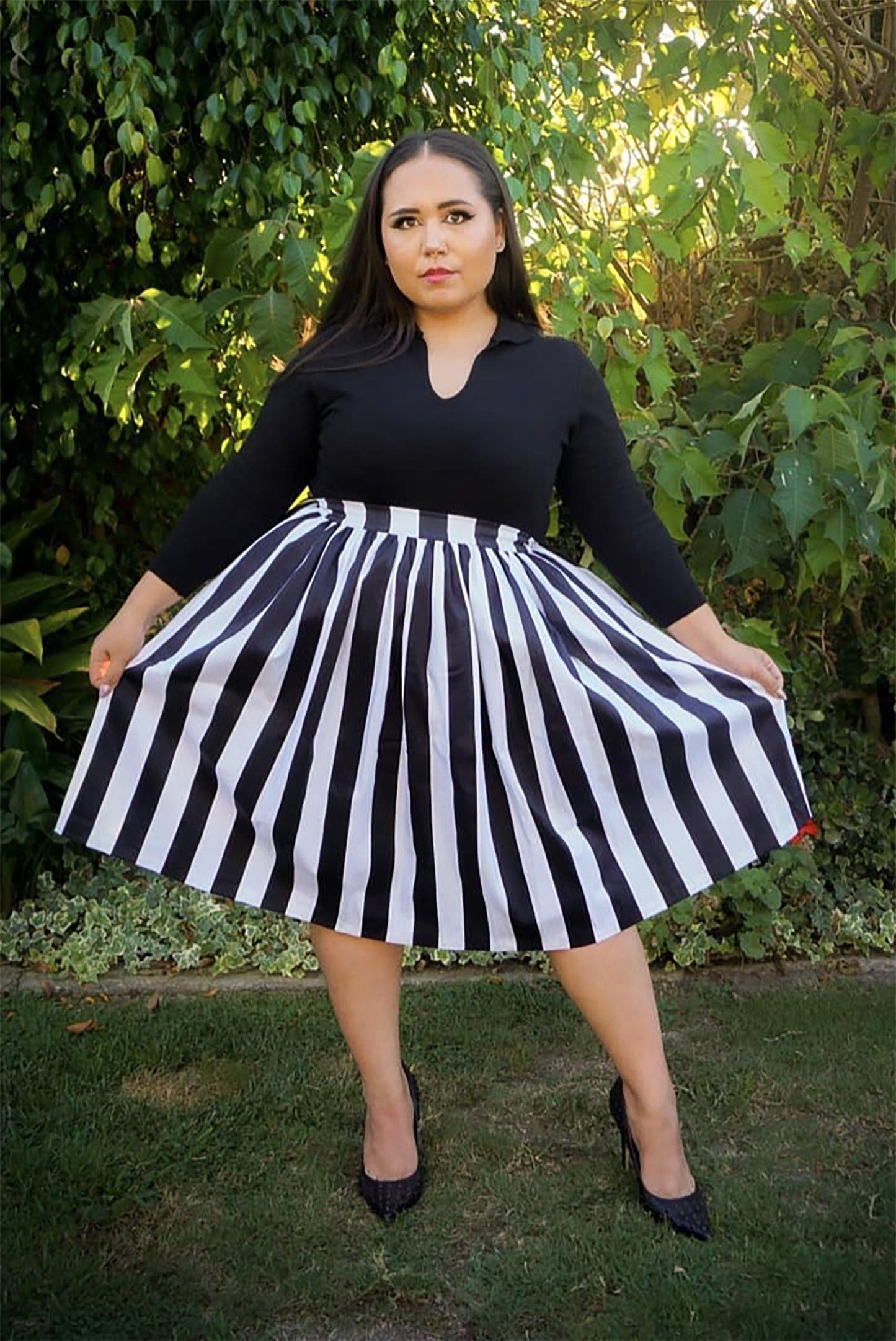 Bella Vintage Gathered Swing Skirt in Black and White Mark Stripe Cotton Sateen | Pinup Couture - pinupgirlclothing.com