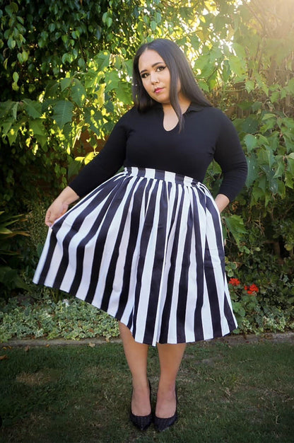 Bella Vintage Gathered Swing Skirt in Black and White Mark Stripe Cotton Sateen | Pinup Couture - pinupgirlclothing.com